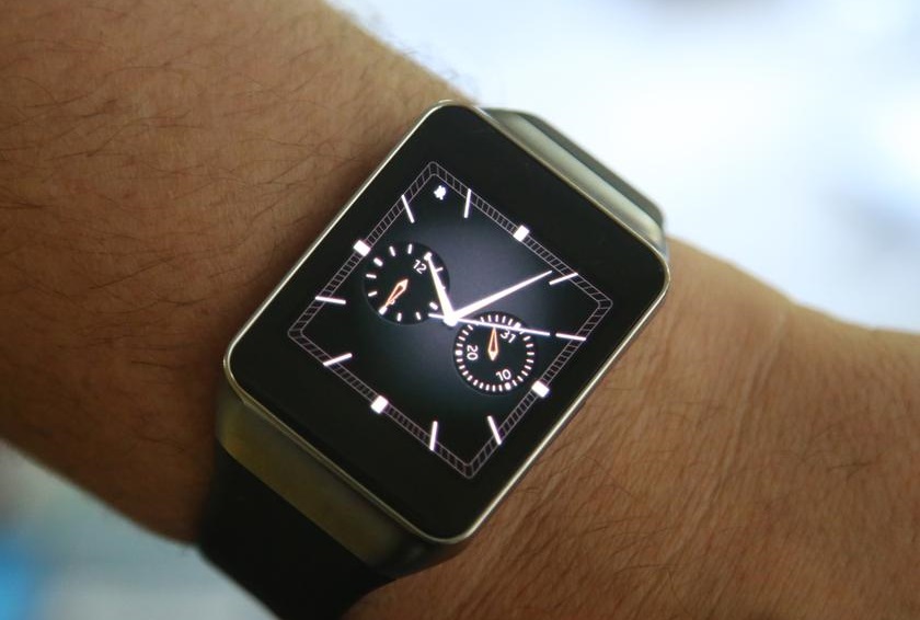 Samsung Galaxy Watch Persegi Preview